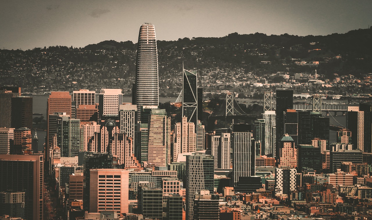 更是一名在 更是一名在